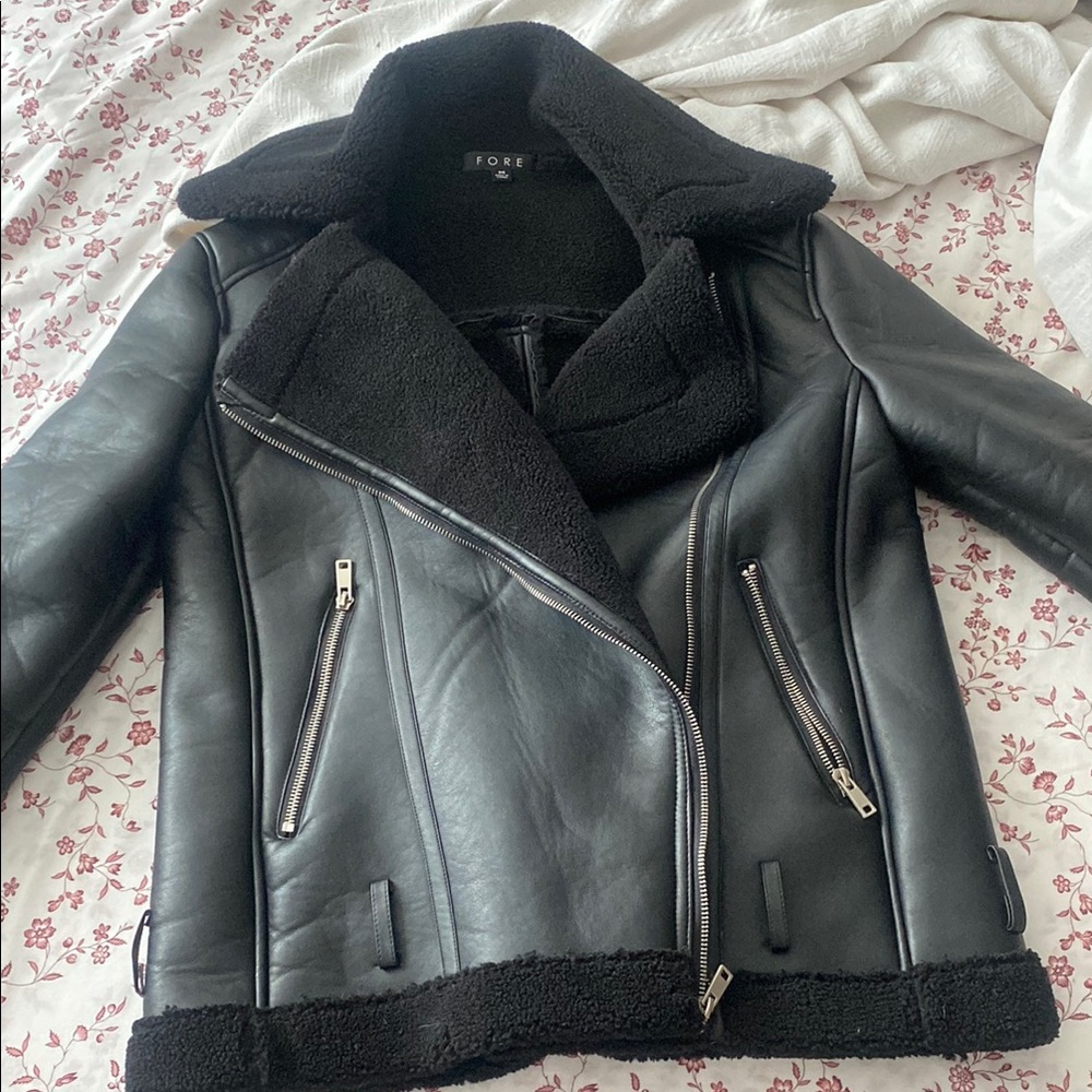 Vici  Fore Black Leather Jacket with Quilted Details and Adjustable Waist - Picture 2 of 5